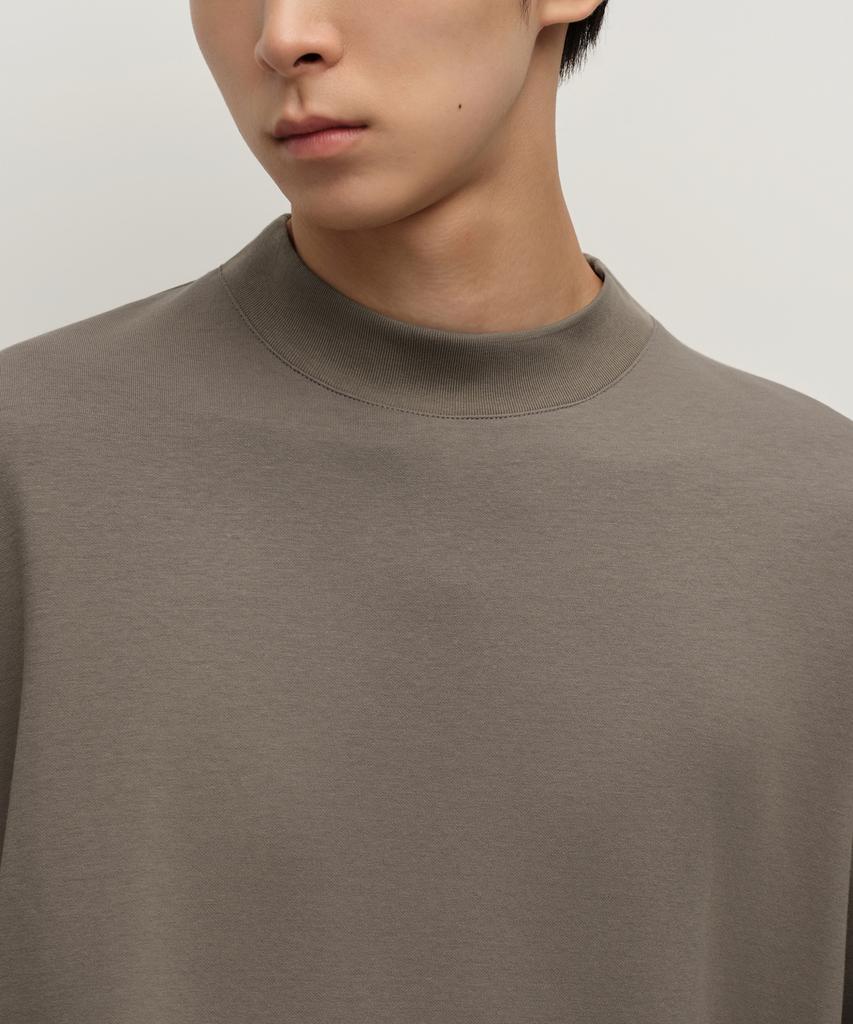 MUSINSA STANDARD [Heat Standard] Mock Neck Long Sleeve T-Shirt [Taupe]
