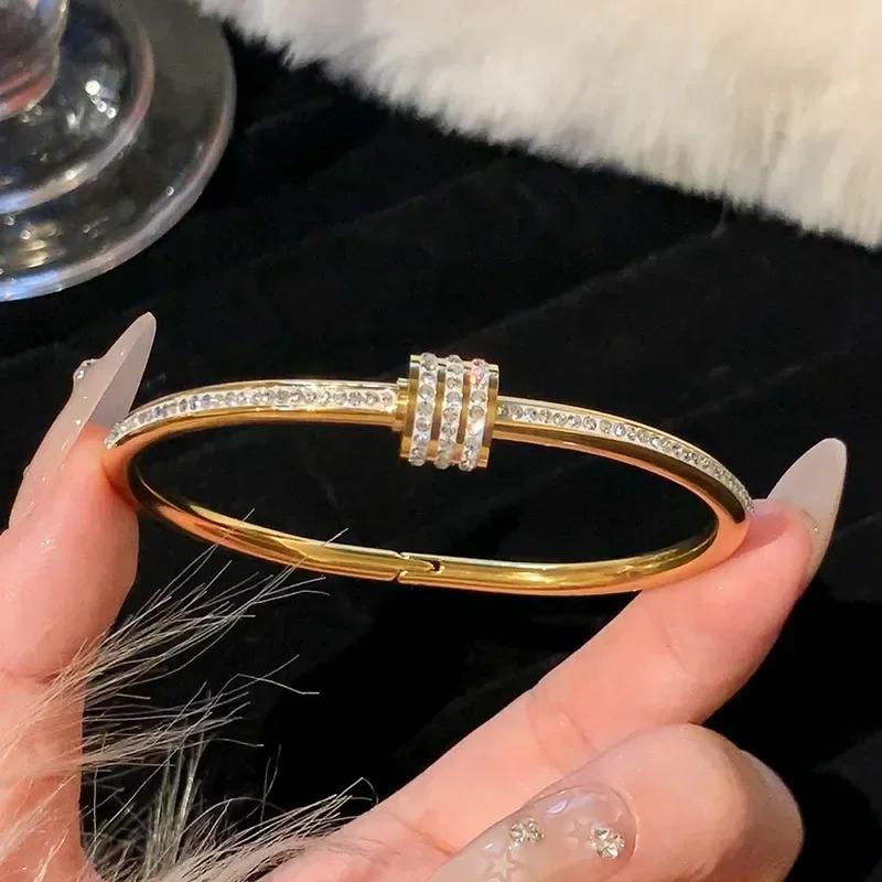 1 STKS Titanium Staal Roestvrij Staal Ingelegd Zirkonia Verguld Armband Klassieke en Eenvoudige Stijl Armbanden voor Vrouwen Dagelijkse Sieraden