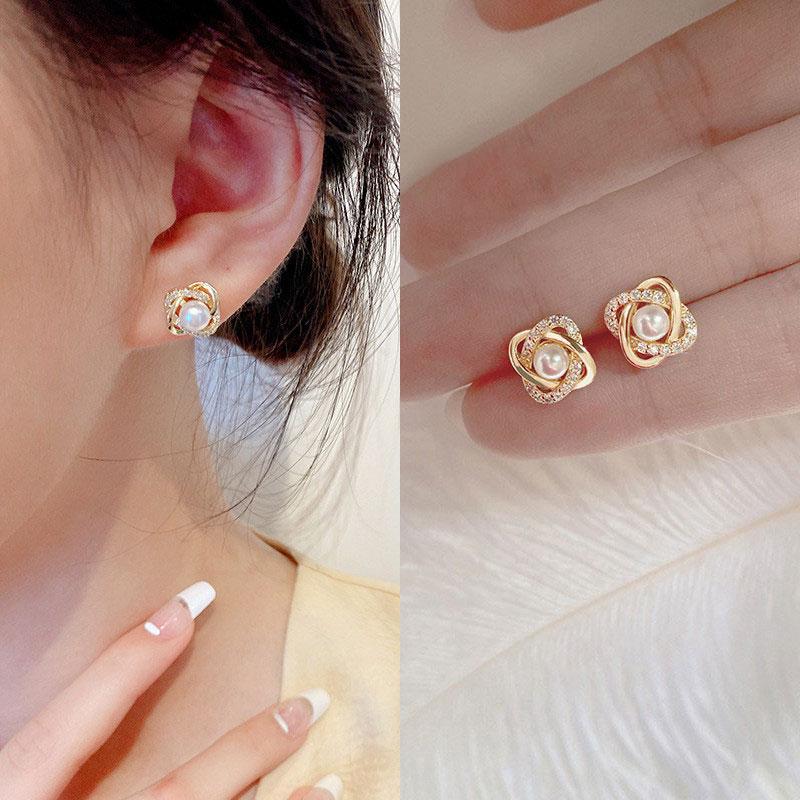 

New Korean Light Luxury Pearl Flower Pendant Earrings For Women Fashion Crystal Elegant Jewelry Party Gifts