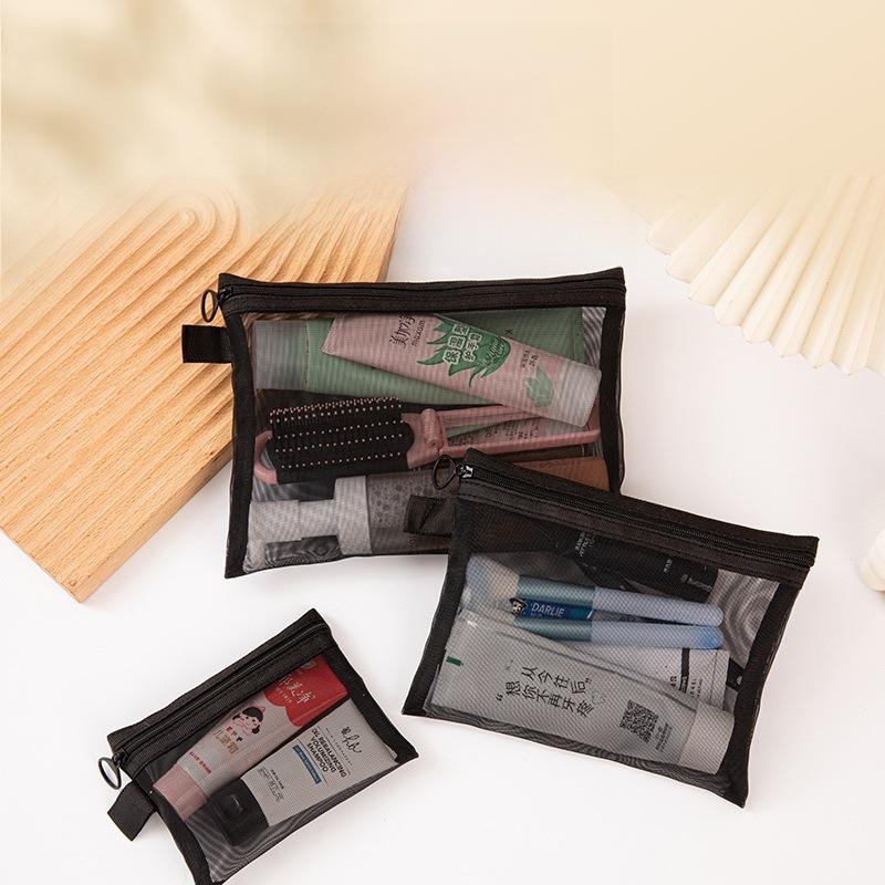 Přenosná cestovní a make-up taška z černé nylonové síťoviny