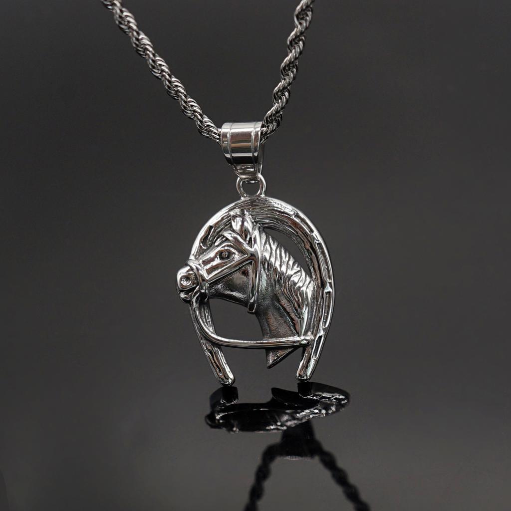 Collier avec pendentif tête de cheval en acier inoxydable, style hip-hop européen et américain