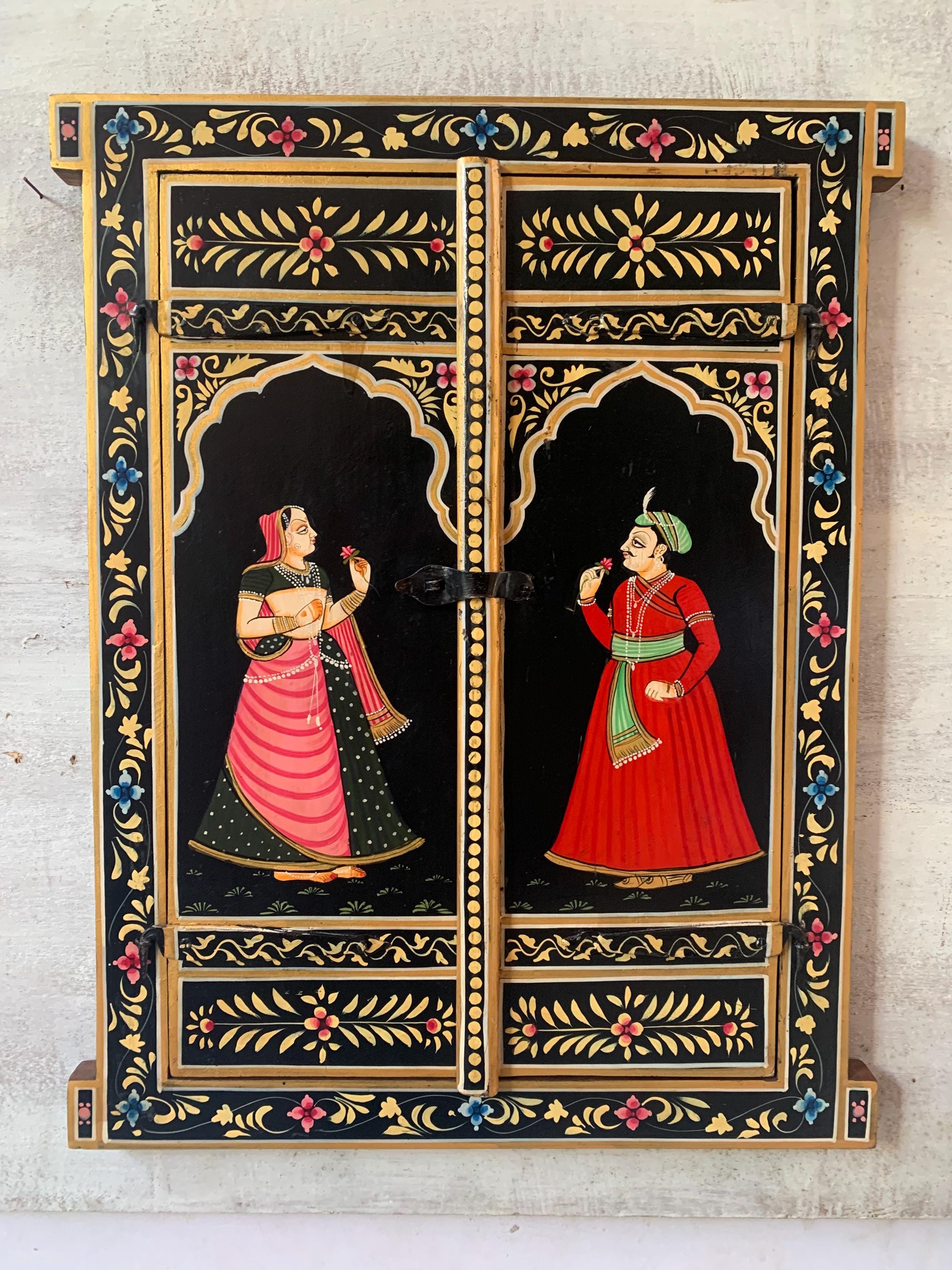 

Handcrafted Wooden Jharokha: Raja Rani Painting, Indian Wall Decor разноцветный
