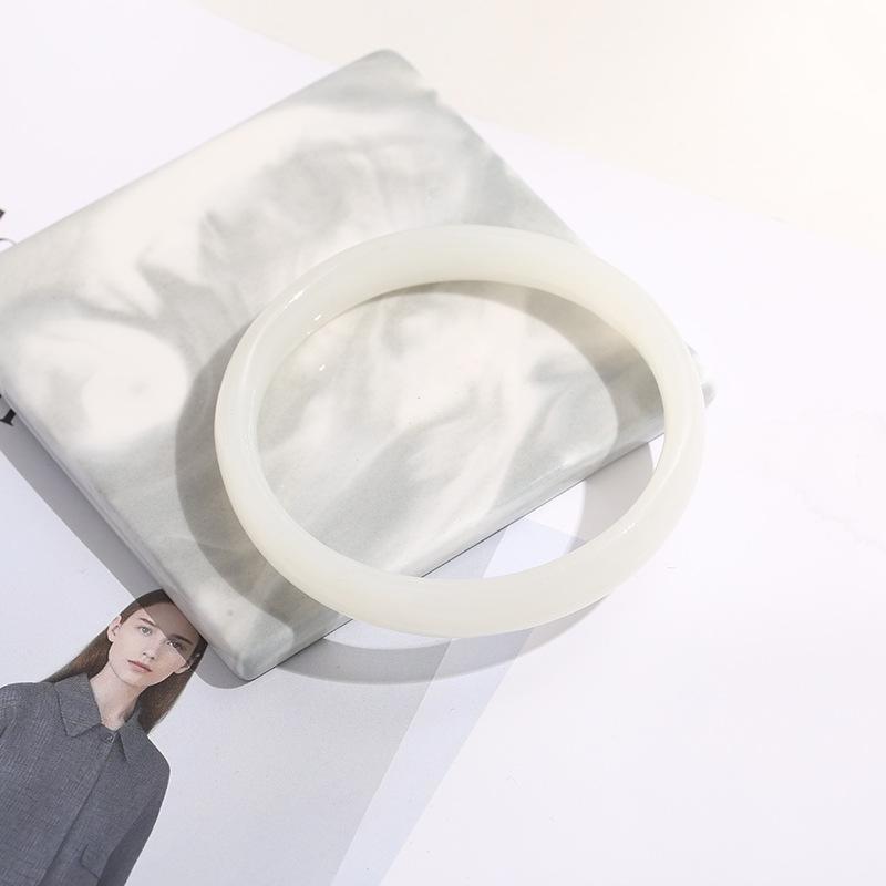 Elegant Chinese Style Jingle Bracelet: Ice-Transparent, Non-Fading Round Bangle Collection