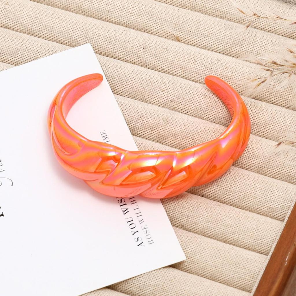 European & American Bestseller: Croissant Design Candy Color Women's Fashion Street Style Bracelet