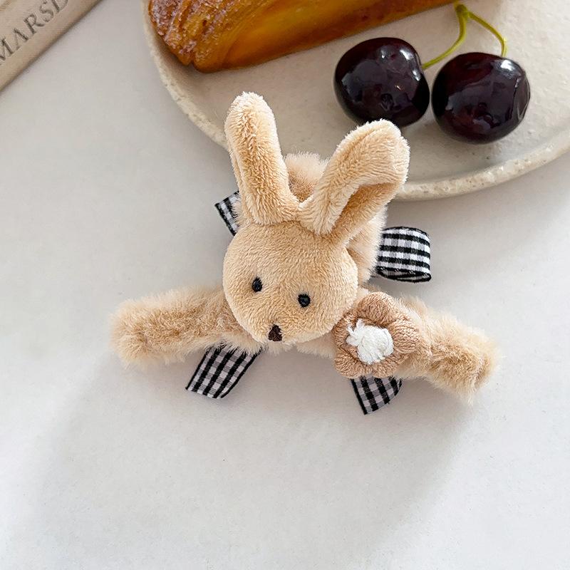Autumn and winter retro bear rabbit grab clip female cute plush shark clip new hair accessories