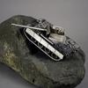 Alloy  Tank 1 / 72 All Metal Military Tank Model Ornament Non Scrollable Home Decoration with Woodbox