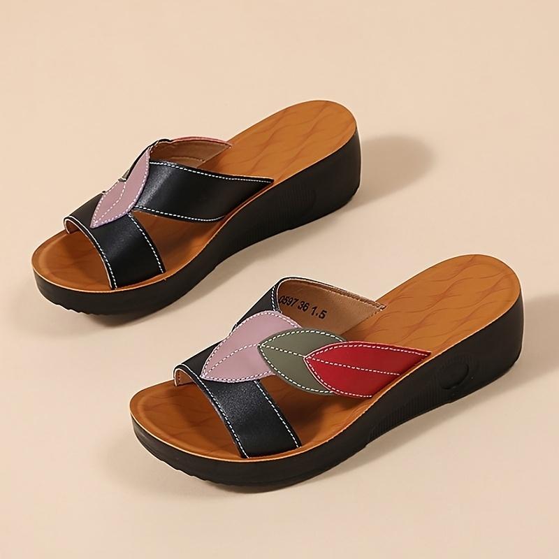 Women's Summer Outerwear Mid-aged Mother's Shoes with Anti-slip Soft Soles Suitable for Middle-aged and Elderly People As Cool Slippers