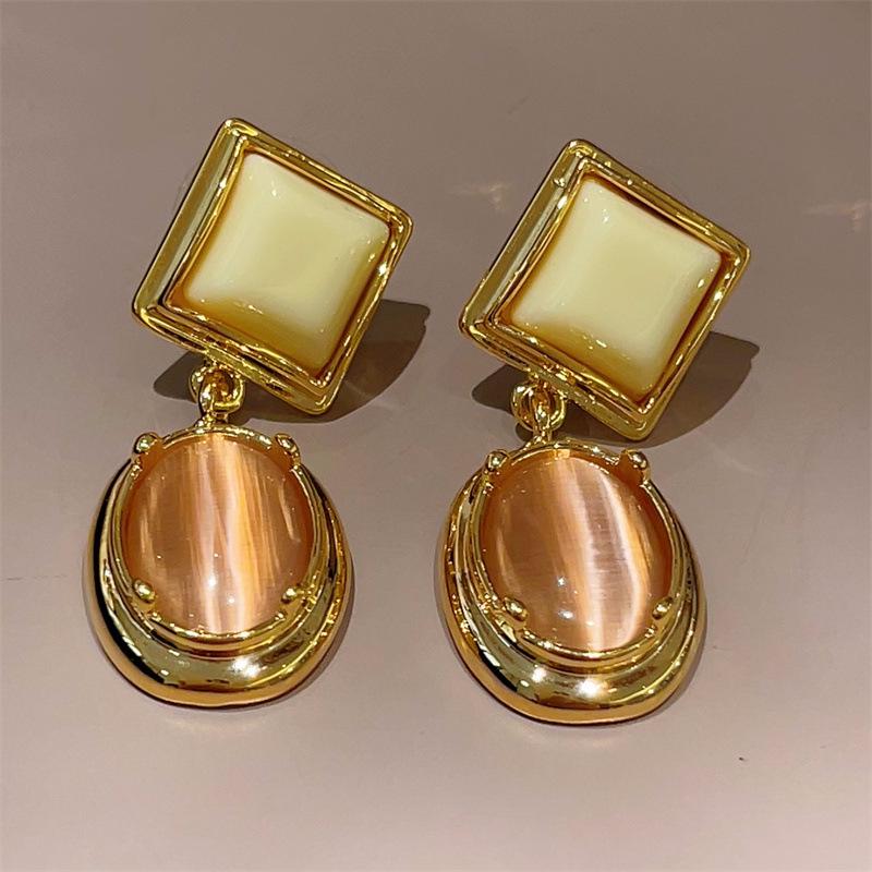 Mint Blue Cat's Eye Zircon Dangle Earrings - Retro High-End Elegance