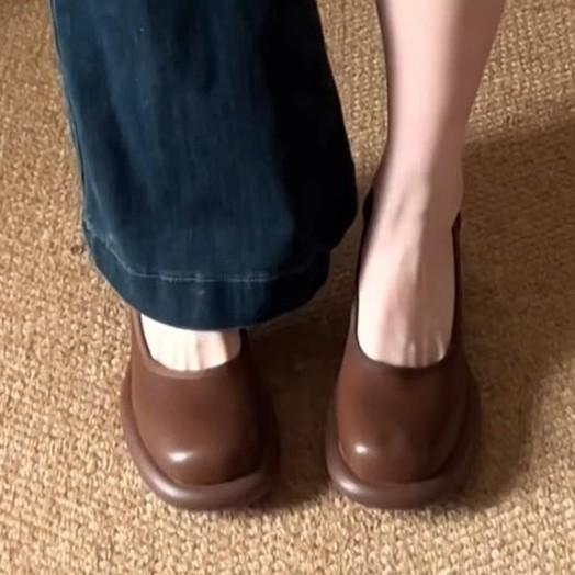 

2025 весна и осень новые французские ретро коричневые туфли Мэри Джейн на толстом каблуке женские с круглым носком для маленькой ноги не устают ноги высокий каблук 40 коричневый