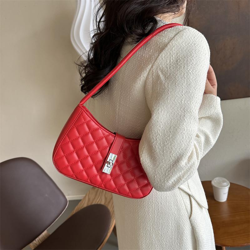 Fashionable Pu Quilted Tote Bag In Chic Black White Red Or Coffee For Everyday Style