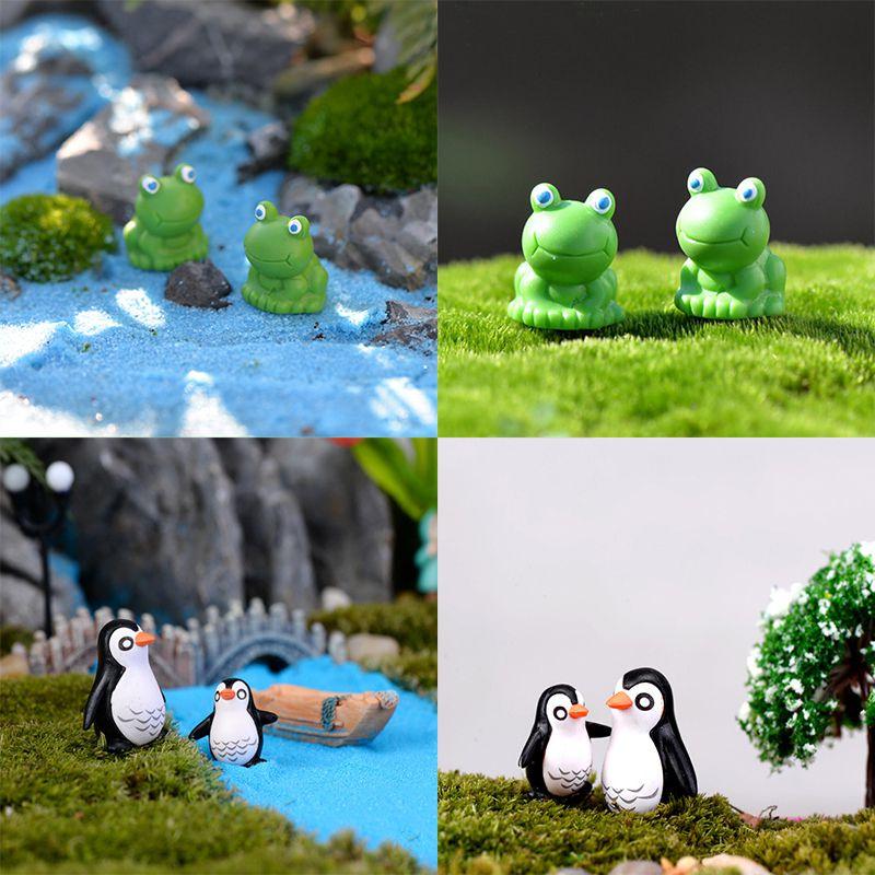 Charming Penguin Father And Son Miniature Decoration With Cute Blue Eyes Frog
