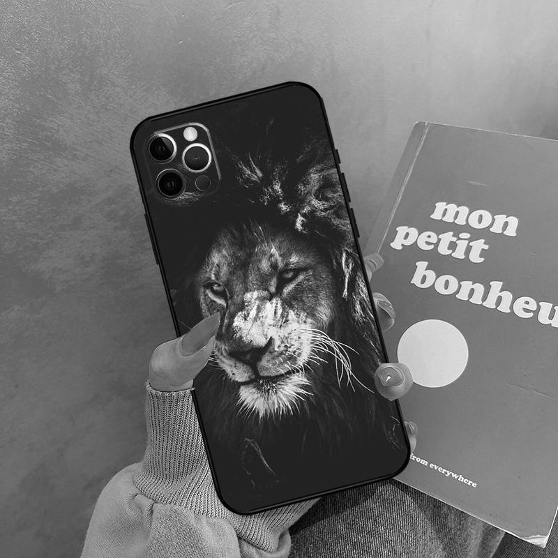 

Animal Lion Case For iPhone 17 Air 15 14 13 12 11 16 Pro Max 13 mini XR 15 16 Plus 16e Back Cover Shell iPhone 17 Pro
