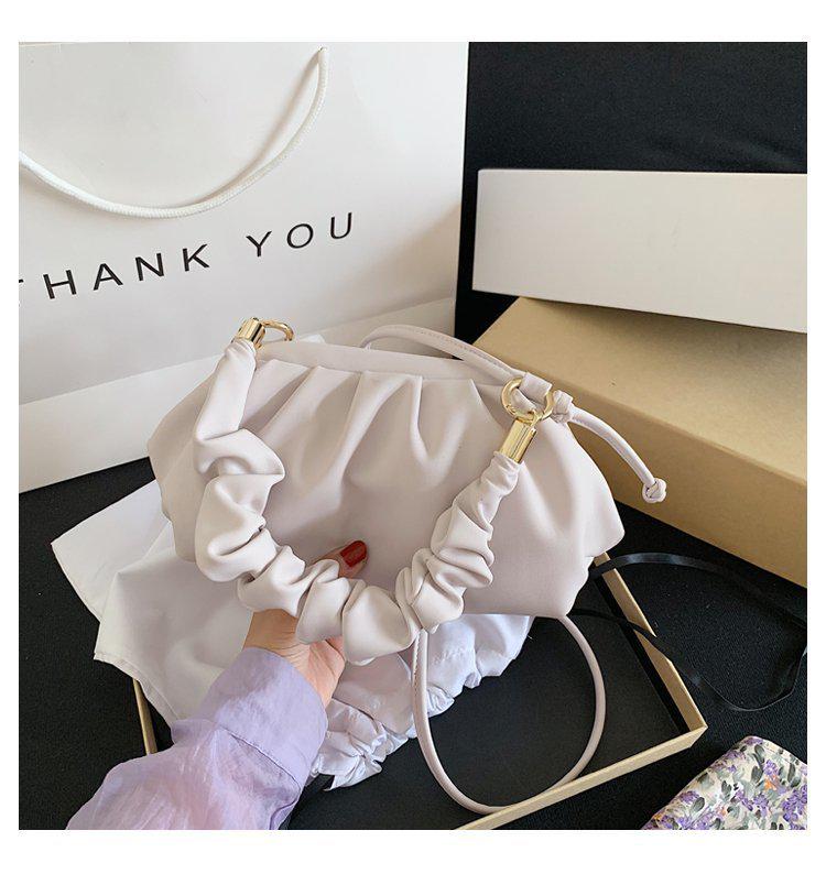 Simple One-shoulder Wrinkled Western Style Handbags 2020 Popular New Trendy Fashion Messenger Bag Ladies Portable Cloud Bag