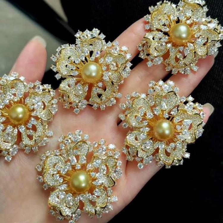 SGARIT Luxury Pearl Jewelry 10-11mm S925 Gold Round Natural Freshwater Pearl Flower Pin with Diamonds Jewellery for Formal Party