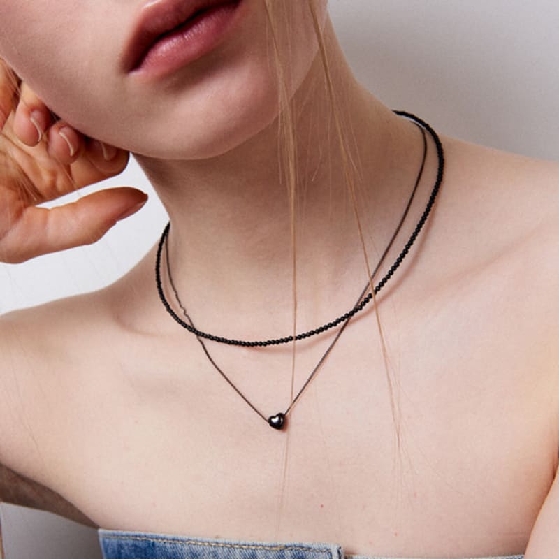 Emott Tiny Ball Necklace (Onyx)