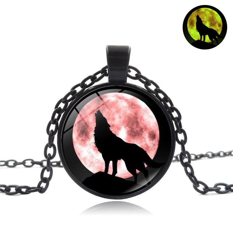 Glowing Howling Wolf Moon Gemstone Pendant Necklace Women's Fashion Versatile Black Sweater Chain