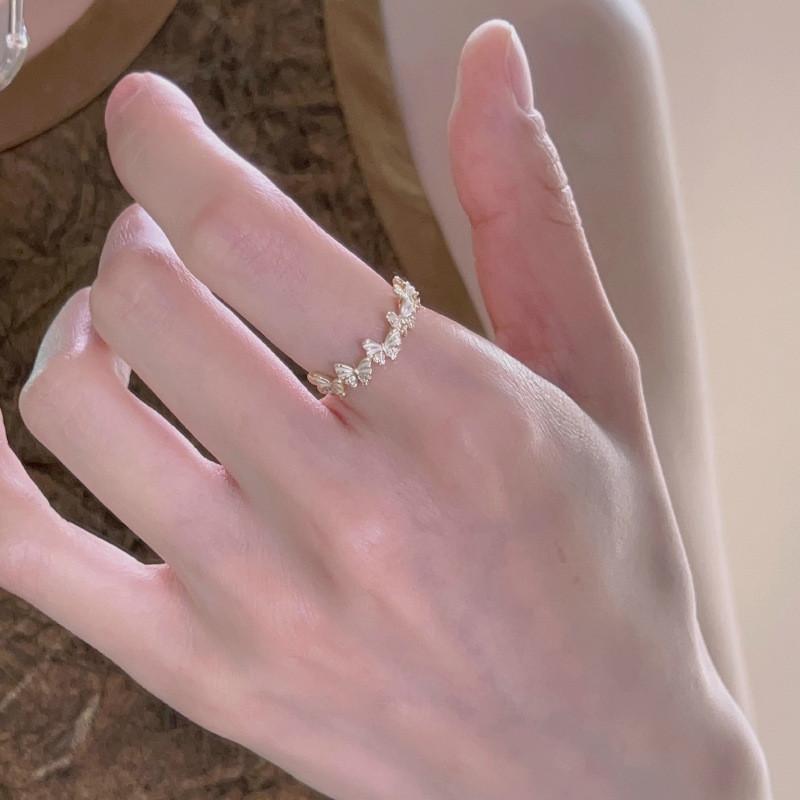 Design Modern Rhinestone Butterfly Clover Ring For Women Adjustable Size Perfect For Wear Daily