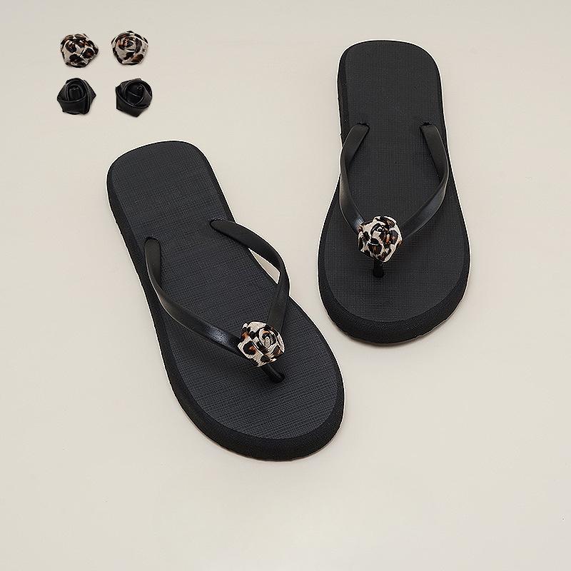 

Slippers Women Summer Shoes Pantofle Slides Fashion Shale Female Beach Rubber Flip Flops Low Rivet 2025 Fashion Hawaiian 37-38