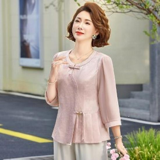 

Elegant Ice Silk Short-Sleeved Summer Top for Middle-Aged and Elderly Women - 2026 Collection 3XL