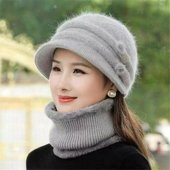 Warm Winter Knitted Hat for Middle-aged & Elderly Women - Rabbit Fur & Velvet, Ideal for Travel