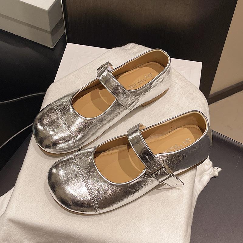 

Туфли Мэри Джейн с мелким вырезом женские 2025 новые весенне-летние на плоской мягкой подошве с юбкой туфли Дуду французские вечерние одинарные туфли 35 серебряный