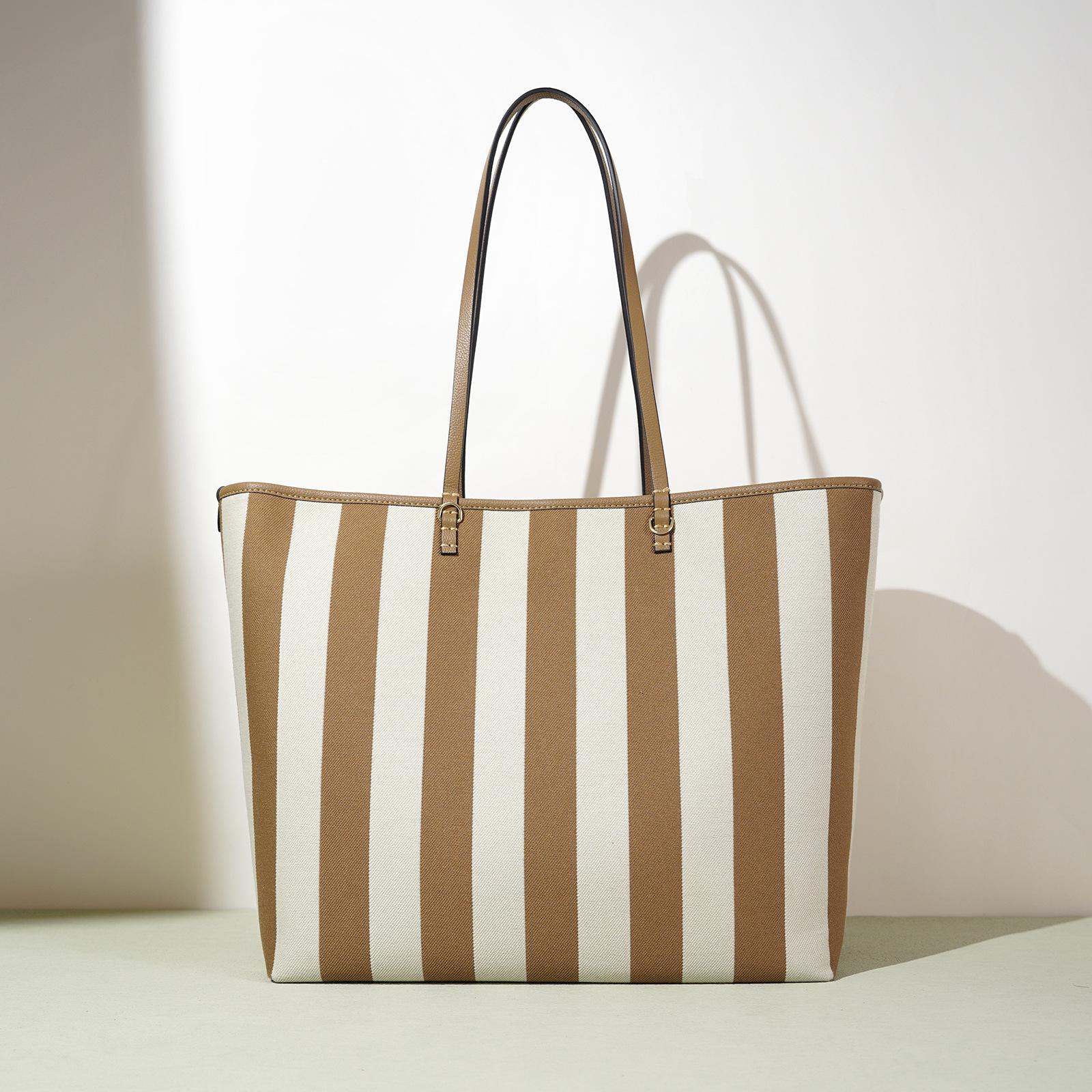 

New High-end Striped Casual Shoulder Tote Bag Large Capacity Niche Design Fashion Travel Bag