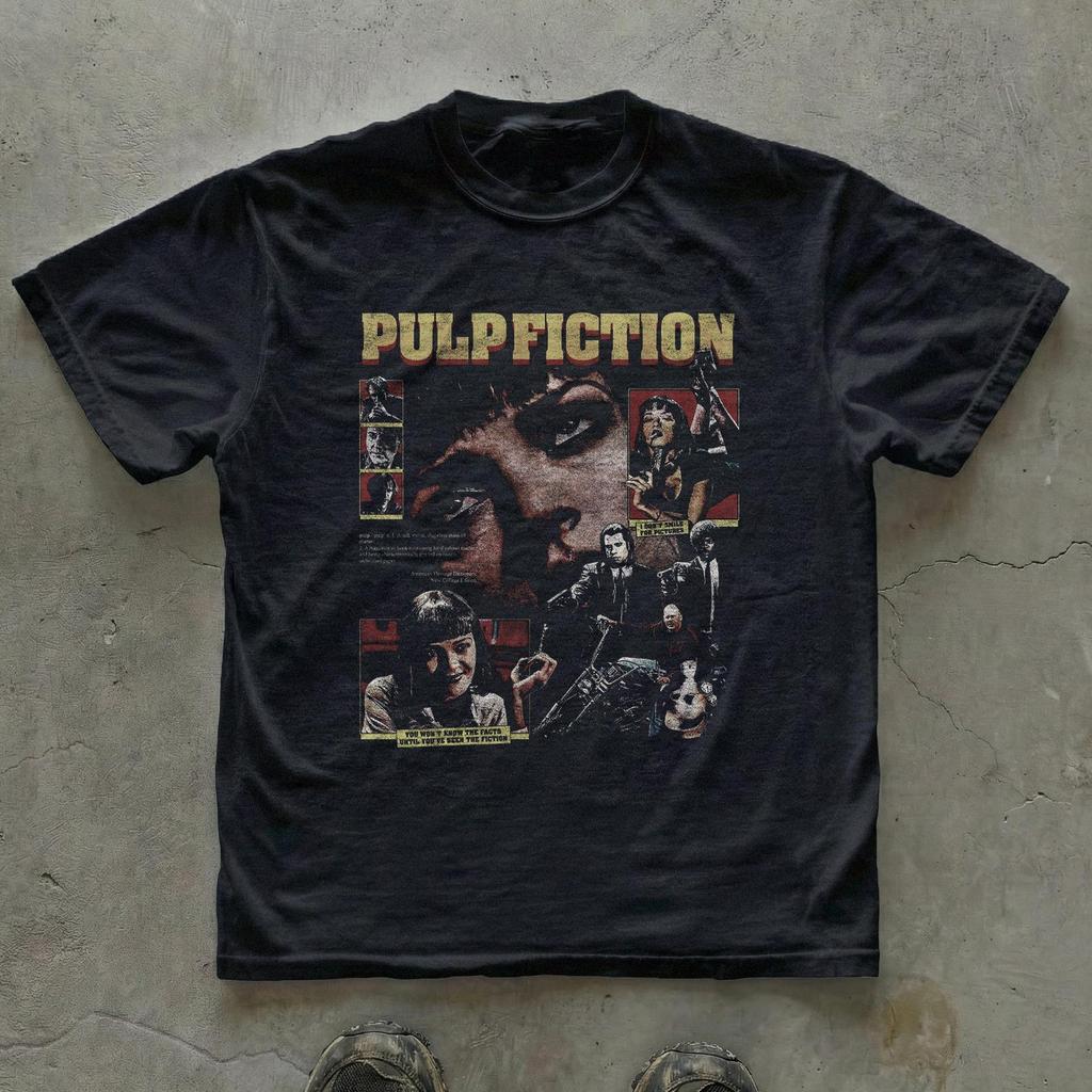 Vintage Pulp Fiction Grafik-T-Shirt, Retro-Filmplakat-Collage, Unisex-T-Shirt, Kult-Kino der 90er, Film-T-Shirt, Quentin Tarantino