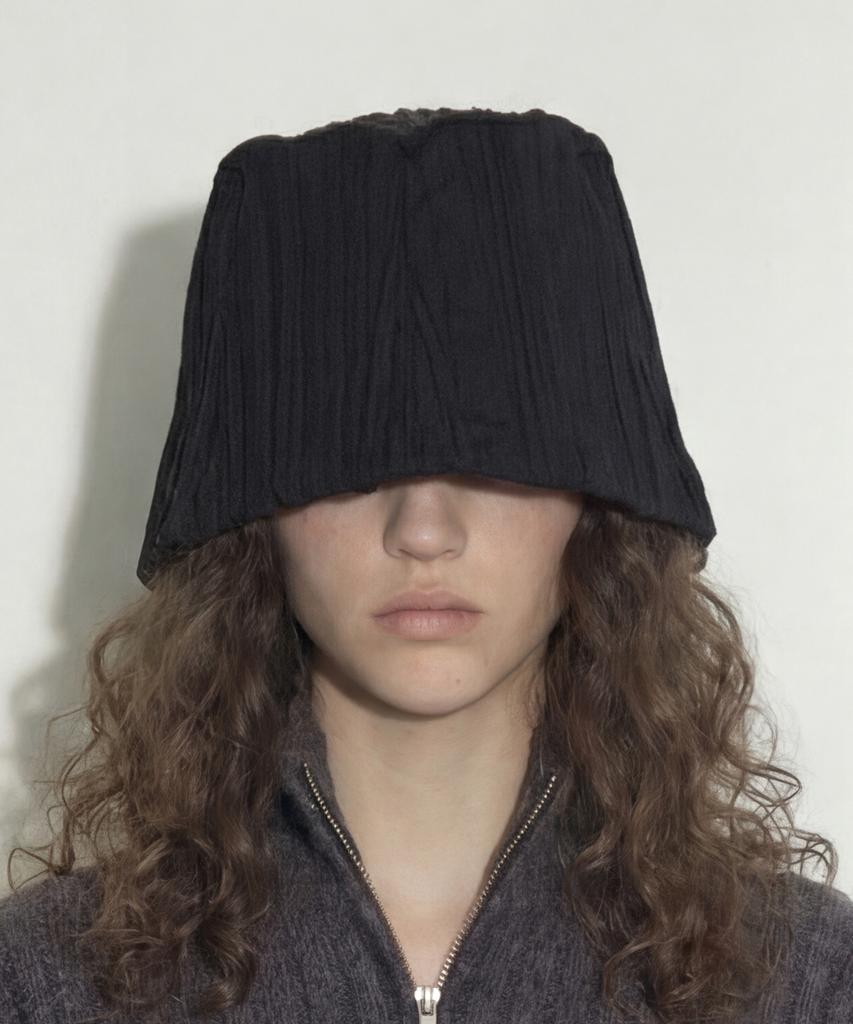 Eondeokeonteulolseutyudio Pleats Summer Bucket Hat Stand Bucket / Pleats Wave / Black Water
