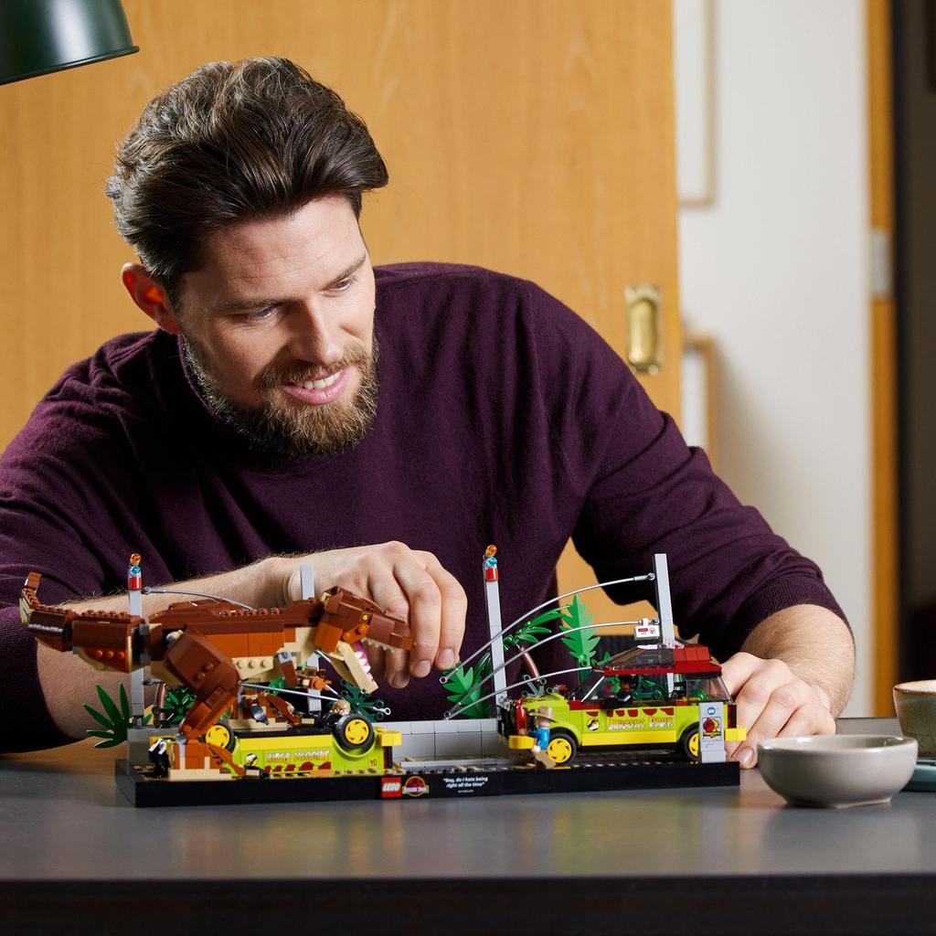 LEGO Jurassic World T-Rex Rampage Prezent Urodzinowy 76956 Klocki Zabawka Prezent Dinozaur dla Chłopców, Dziewczynek i Dorosłych