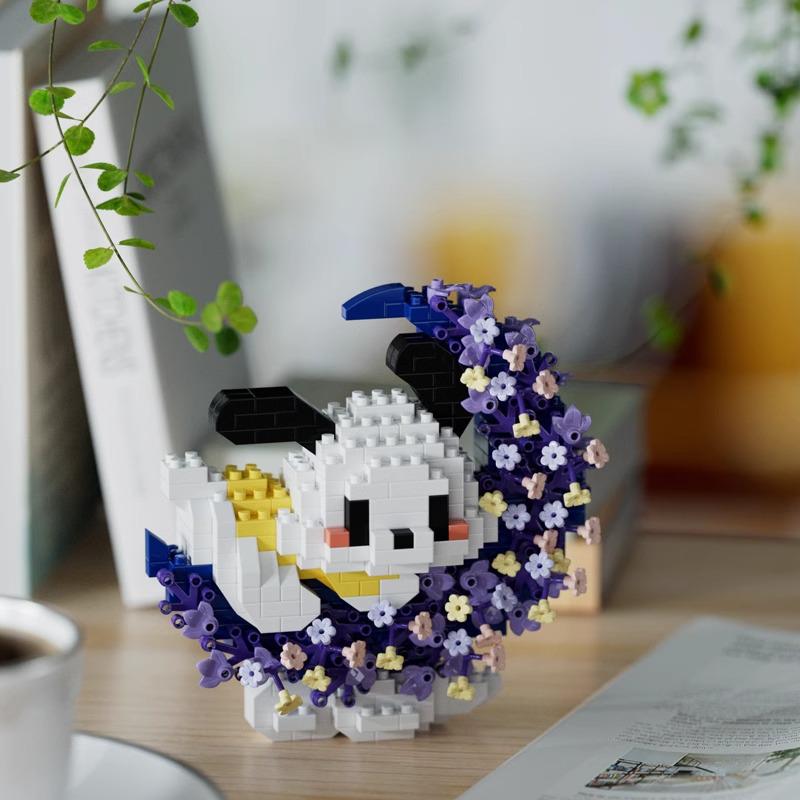 Secret Garden Flower Building Blocks: Rose & Carnation Potted Plant Toy - Perfect for Children's Play and Teacher's Day Gifts