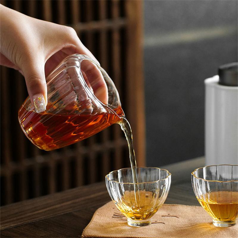 Japanese Style 300ml Vertical Pattern Tea Ceremony Glass Fair Cup Tea Dispenser Chahai Kungfu Serving Teacup Tea Accessories