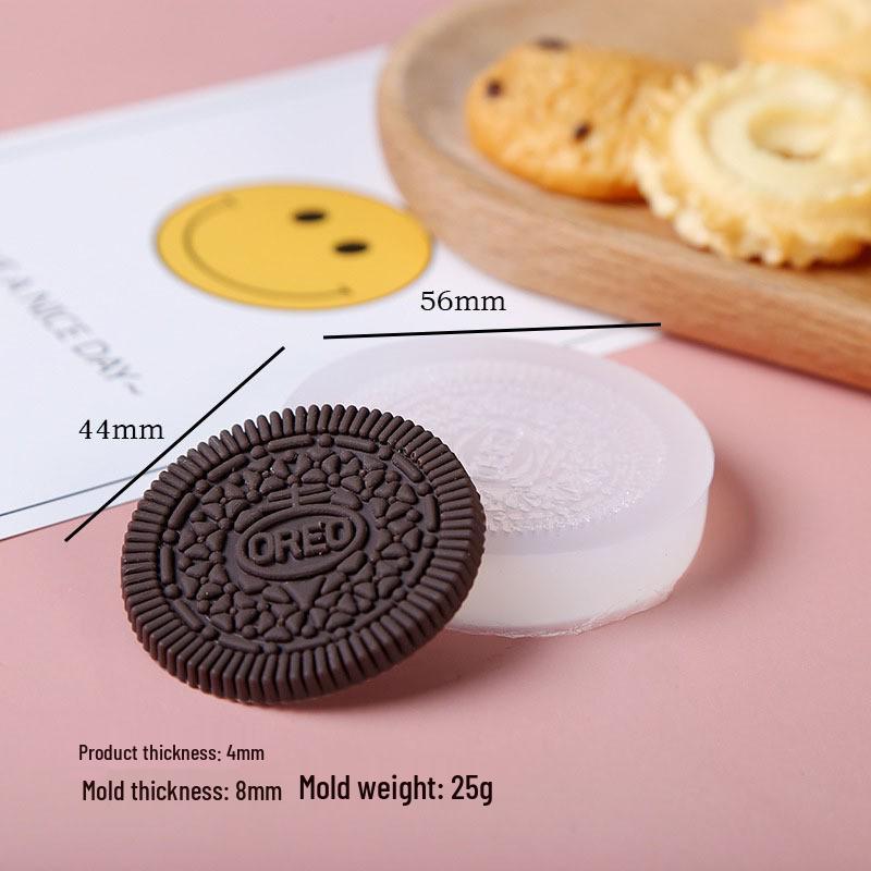 

Oreo Cookie Silicone Mold for DIY Chocolate, Edible Toys, Fondant, and Cake Decoration G белый