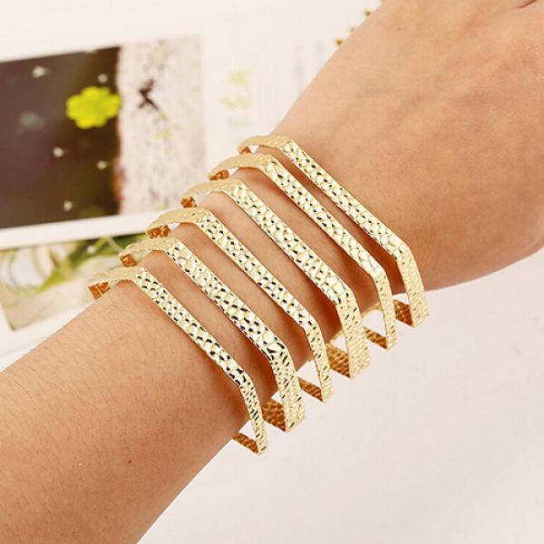 Het mode Unisex Geometrisk Urholkad Guld Silver Armring Punk Manschett Vridet Armband