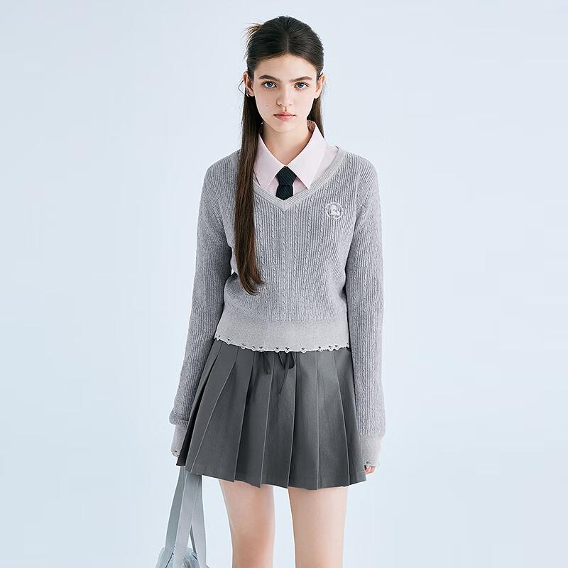 LED IN 2025 Spring V-Neck Heart Pattern Knit Sweater M