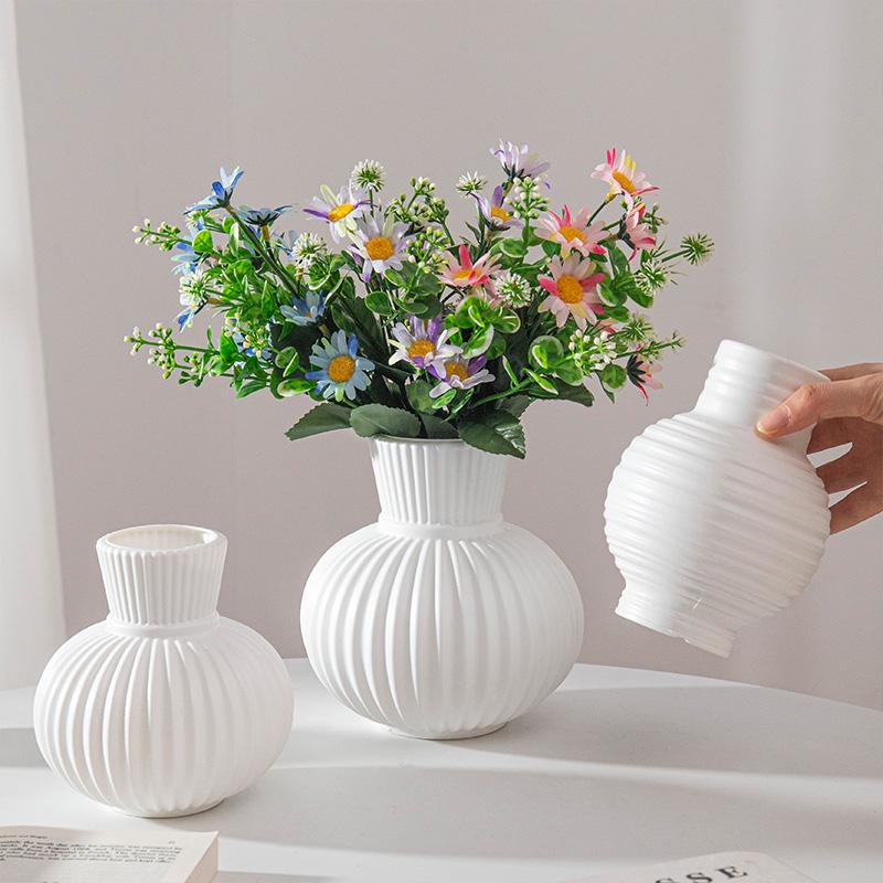 White Imitation Ceramic Vase Modern Simple Plastic Vase INS Flower Arrangement Ornaments Artistic Aesthetic Home Decoration