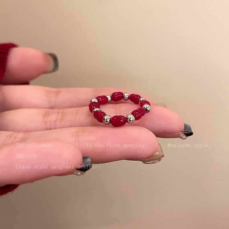 Velvet Pearl Ring - Elegant and Sweet Women's Finger Ring with A Small and Exclusive High-end Feel.