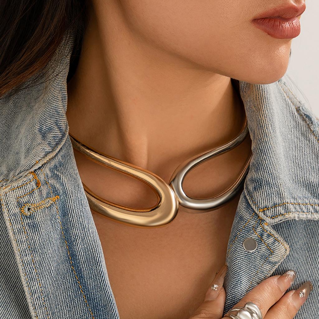 Niche Glossy Ring Metal Wind Choker Simple Hollow Irregular Retro Collar Jewelry Women
