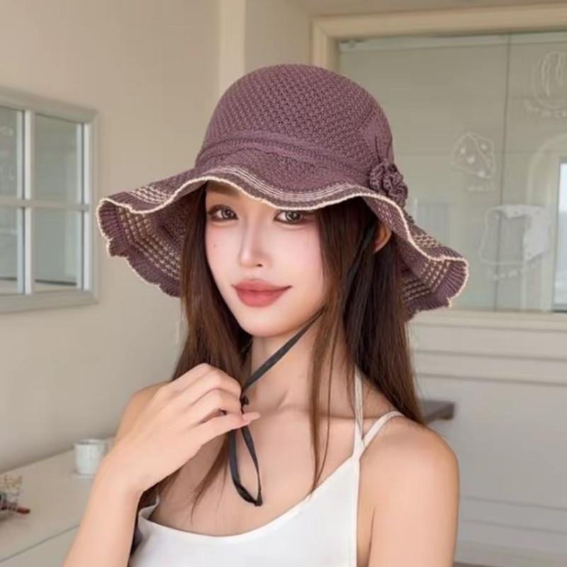 Women Floral Crochet Bucket Hat Ruffle Wide Brim Sun Hat with Chin Strap Breathable Hollow Knit Fisherman Cap for Outdoor Travel Sun Protection
