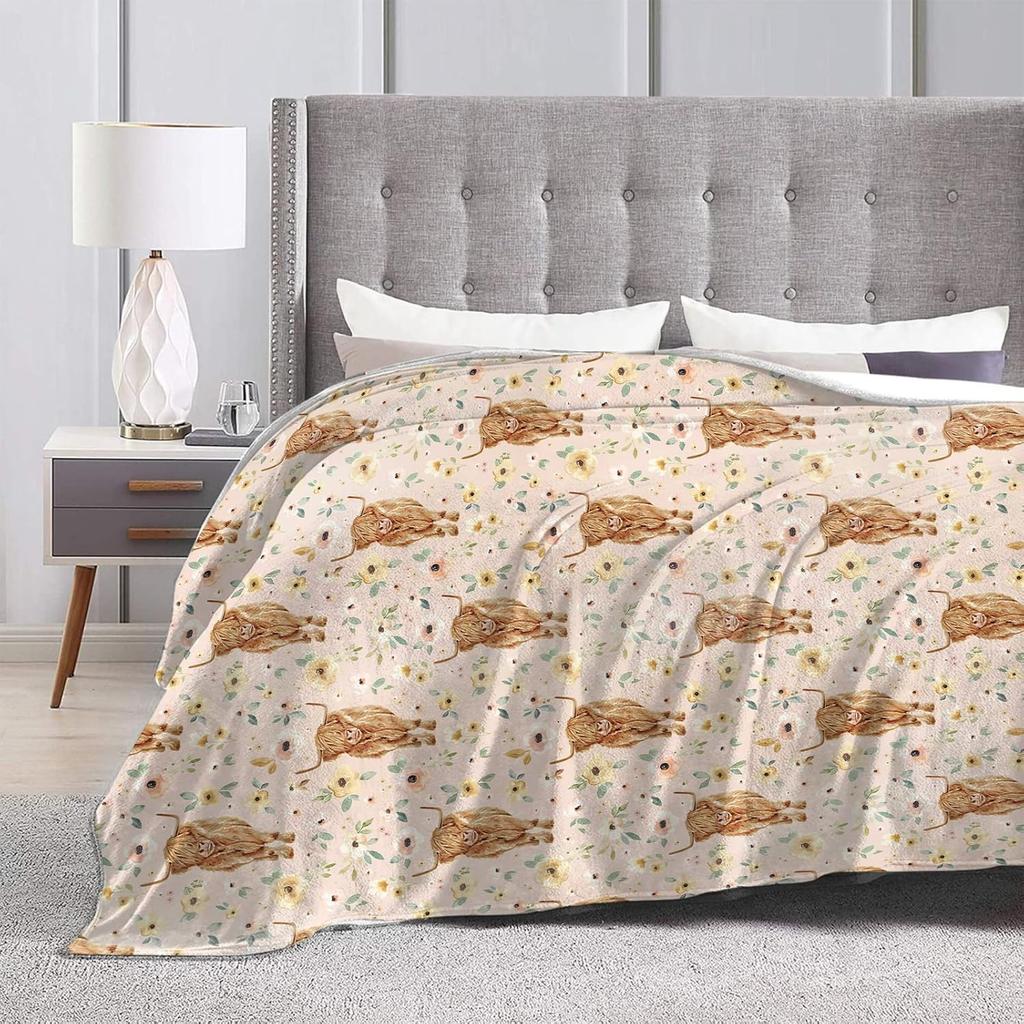 Highland Cow Print Fleece Throw Blanket , Ultra Soft Cozy Gift for Cow Lovers, Cute Animal Blanket for Couch Bed Decor