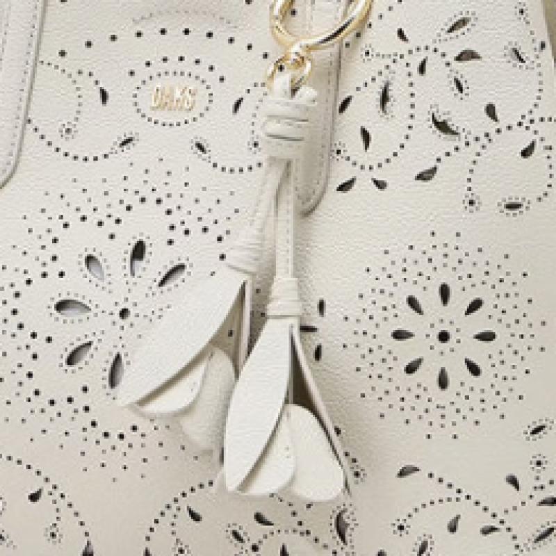 Daks Ivory Cowhide FLower Punching Tote Bag L Dcba6e586iv