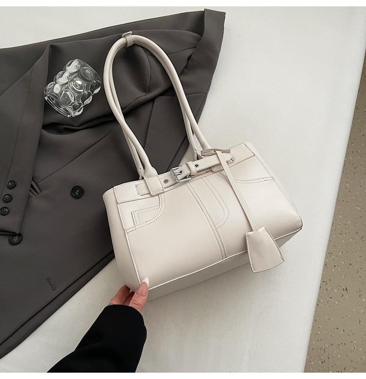 

Korean version niche design handbag bag women s 2025 new fashion Kelly bag simple large capacity underarm shoulder bag