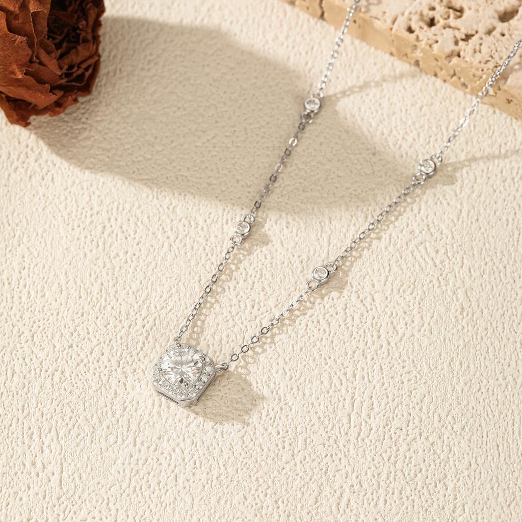 MODIAN Moissanite Necklace for Woman Wedding Fine Jewely with Certificates 925 Sliver Square Classic Pendant Necklace