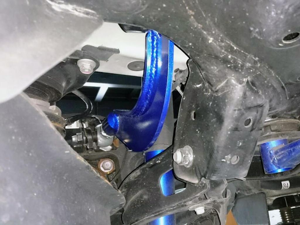 CUSCO Adjustable Rear Upper Arms for Toyota 990 474 L Alphard/Vellfire (30 Series)