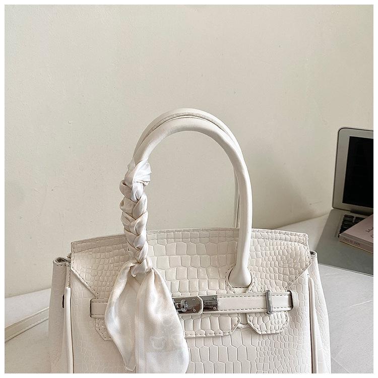 2026 Summer Crocodile Pattern Retro Platinum Bag: Women's Single Shoulder and Crossbody Handbag