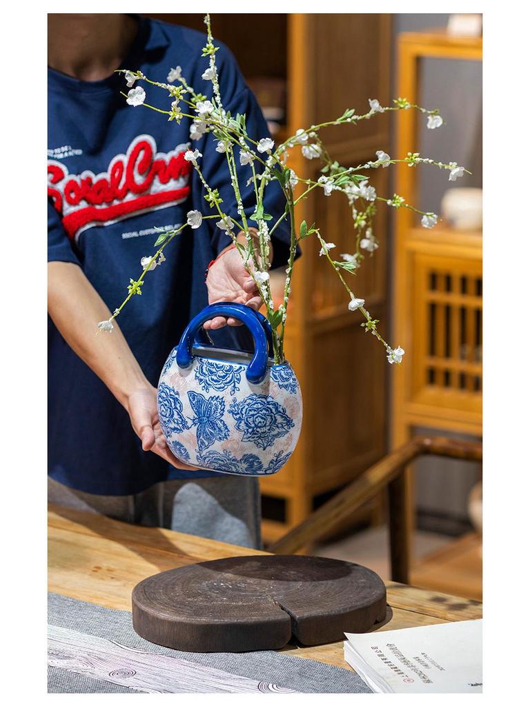 Jingdezhen Ceramic Handbag Vase - Chinese Style Hydroponic Ornament for Home Desktop Flower Arrangement