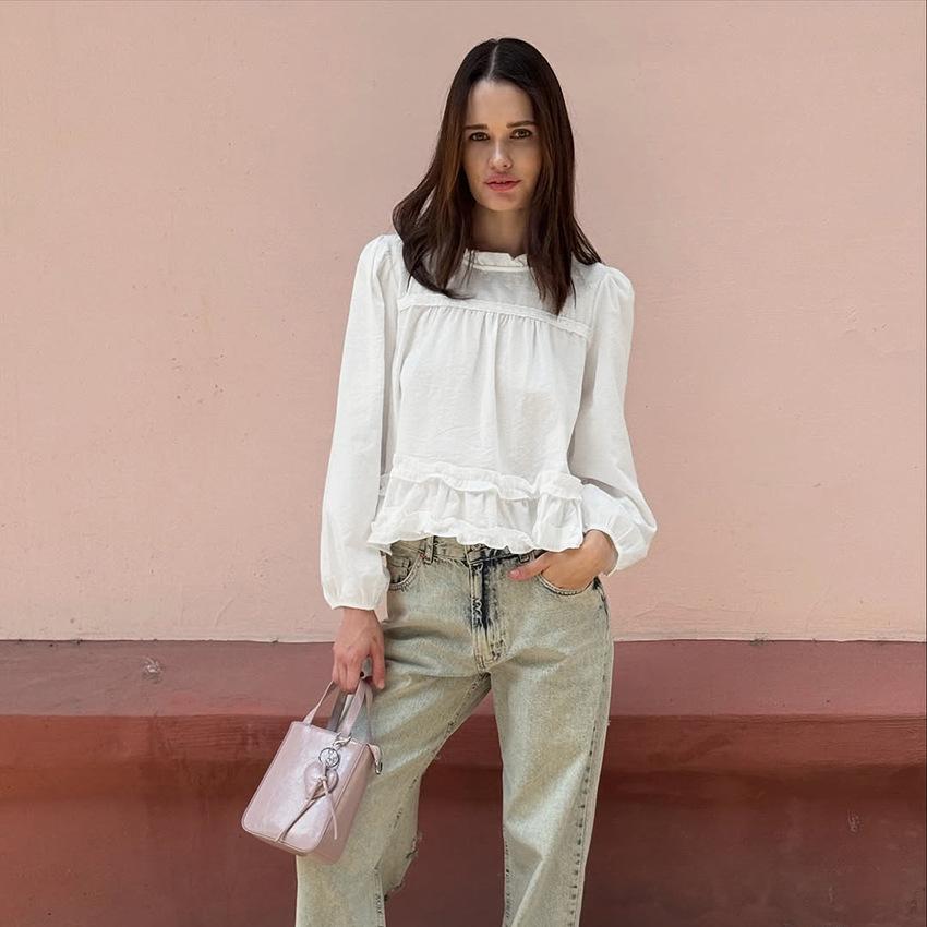 1116 spring and summer new European and American pure cotton shirt women's design sense round neck wooden ear edge bubble sleeve pleated top