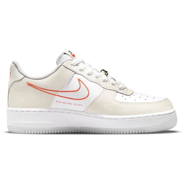 Nike Air Force 1 07 SE Første Bruk Damesneakers Hvit Oransje Summit-White DA8302-101