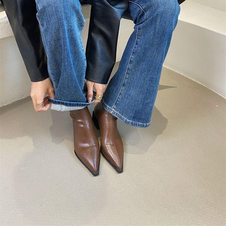 Women's Chunky Heel Pointed Toe Ankle Boots - Slimming Soft Leather for Spring/Autumn Fashion