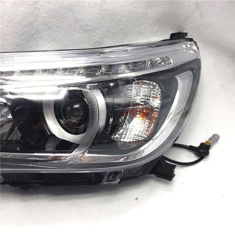 Compatible Headlight Half Assembly for Toyota Hilux Models 2015, 2016, 2017 (HILUX REVO Pickup) Low-end OEM Quality Passenger Side