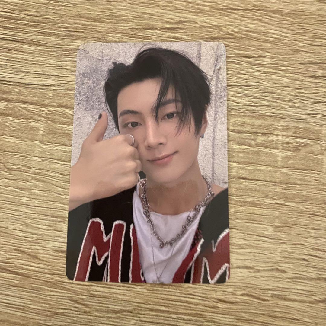 

[USED] enhypen chinese yzy 1.0 yizhiyu jay trading card